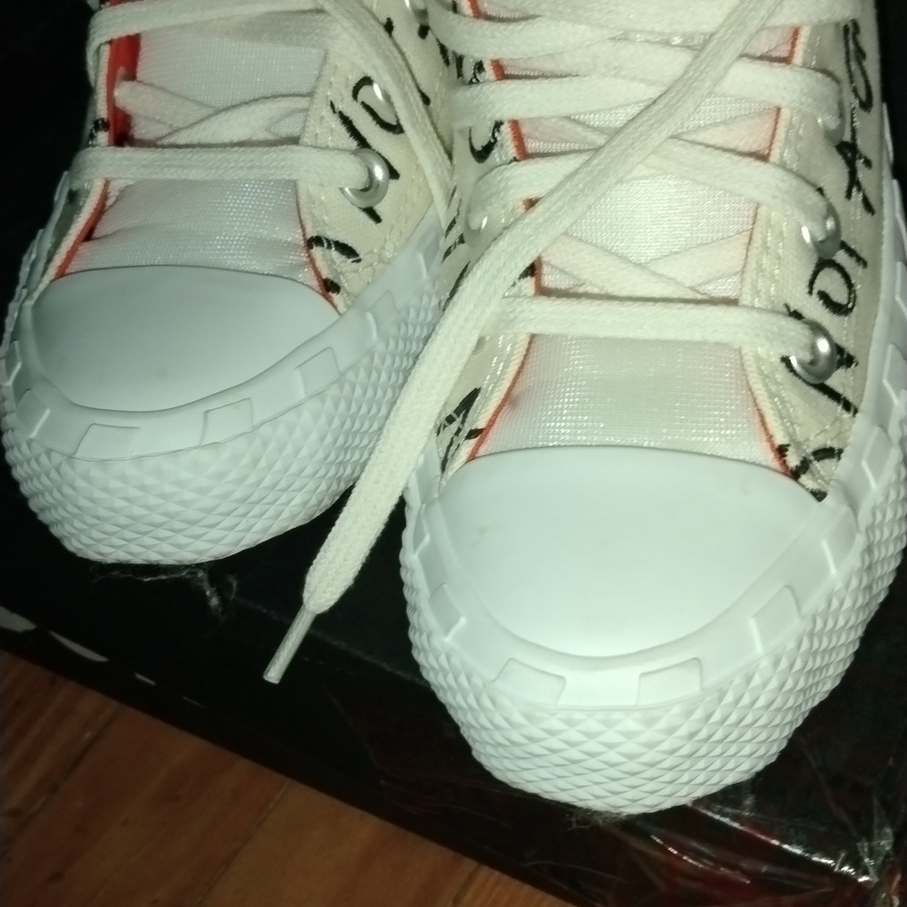 Converse High-Top Sneakers - White and Black Graffiti, Converse UNT1TL3D Hi - Picture 5 of 8